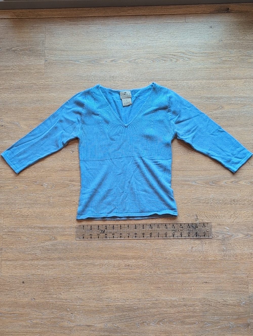 Curfew Light Blue V-Neck Ribbed Sweater Top, 3/4 Sleeve, Small